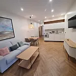 아파트 Oikos Turisticos 모네스테리오