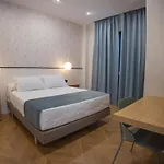 Oikos Turisticos 모네스테리오
