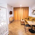 Oikos Turisticos 아파트 모네스테리오