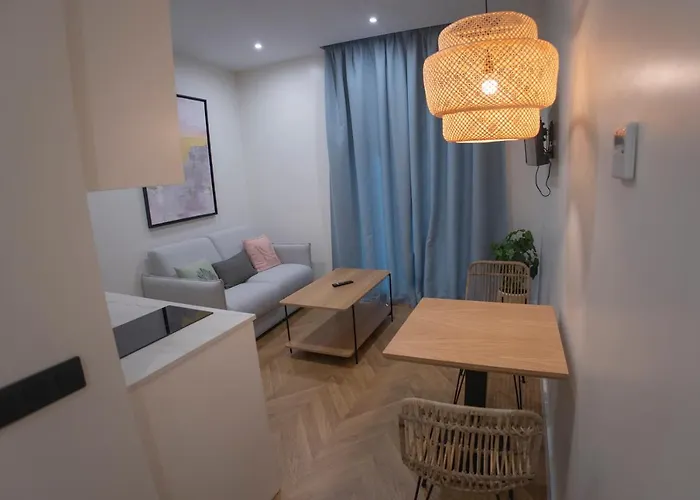 Oikos Turisticos * Монестерио