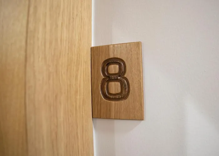 Oikos Turisticos * Монестерио