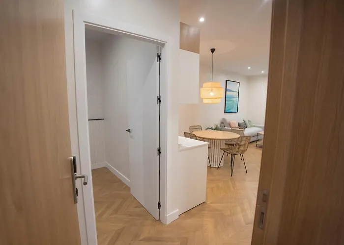 Oikos Turisticos * Монестерио