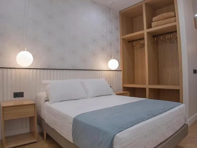 Oikos Turisticos * Монестерио